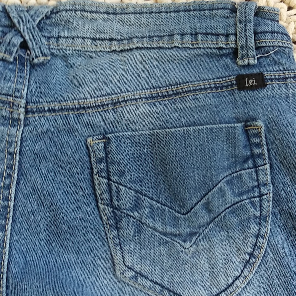 L.e.i Blue Jean Shorts - Picture 13 of 14